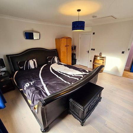 Southsea Royale Studio, James Bond, Parking, Seafront ポーツマス エクステリア 写真