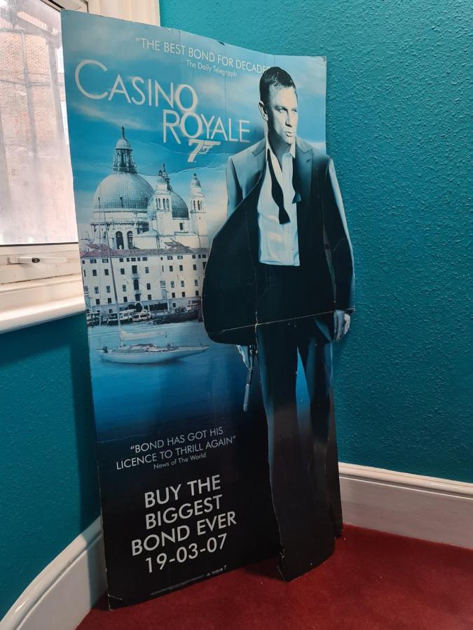 Southsea Royale Studio, James Bond, Parking, Seafront ポーツマス エクステリア 写真